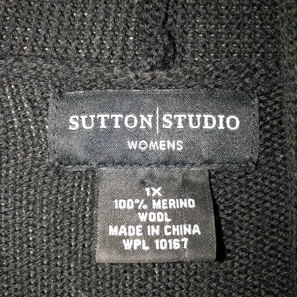 Wool extra long shrug style buttonless sweater